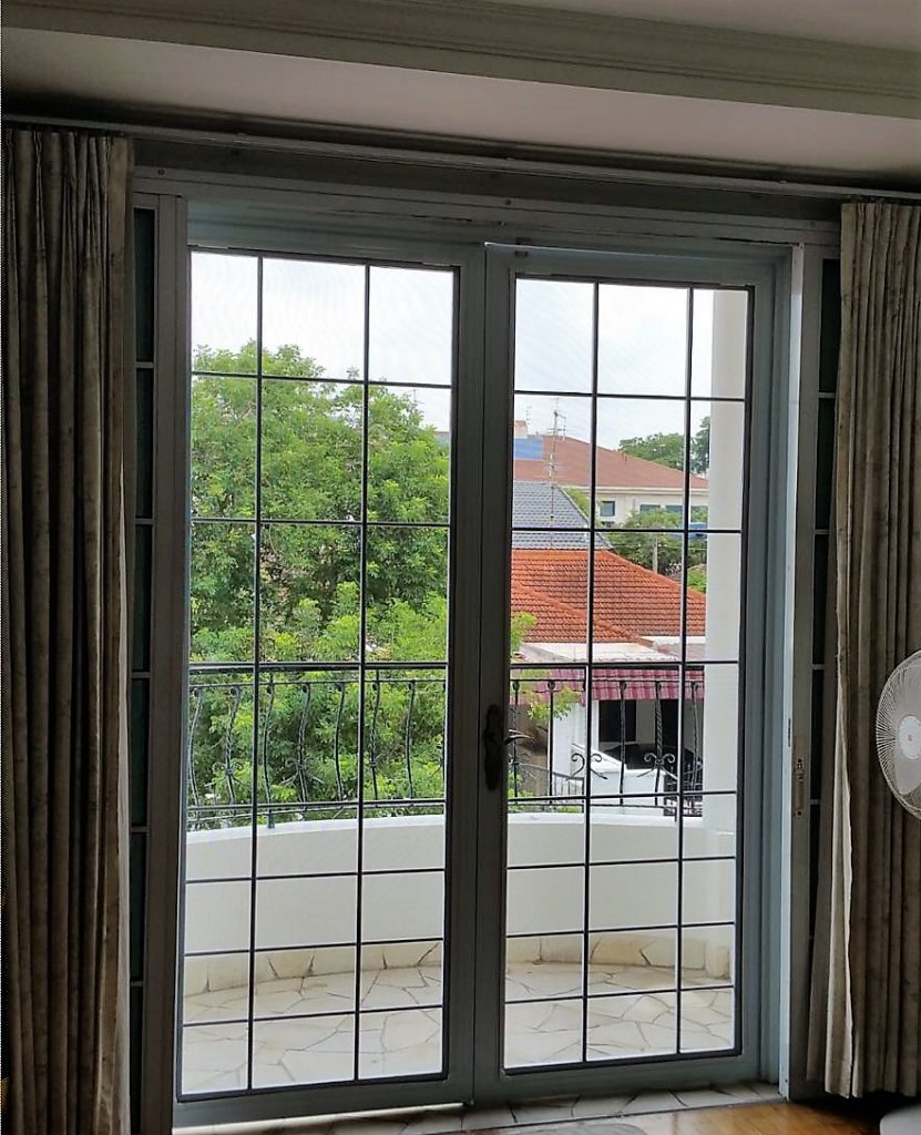 Aluminium Doors Singapore Bifold Sliding Folding Doors Supplier